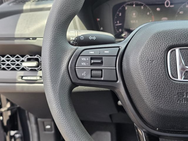 Used 2025 Honda Accord SE image 25