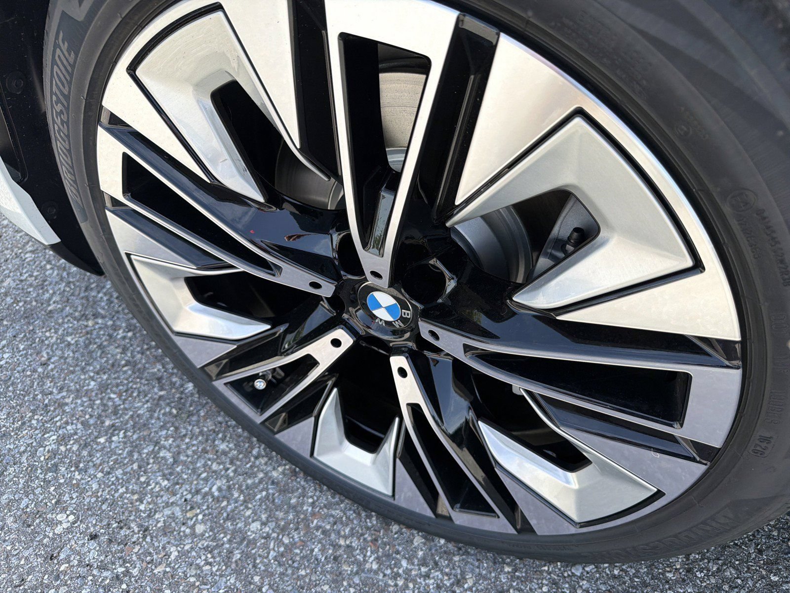 New 2027 BMW 530i xDrive w/ Premium Package AWD/4WD image 10