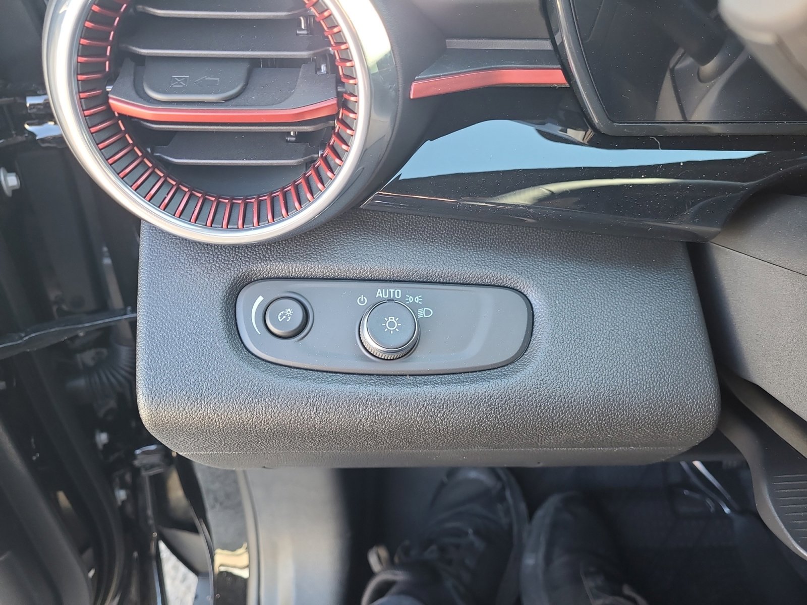 New 2026 Chevrolet Trax RS w/ Driver Confidence Package image 22