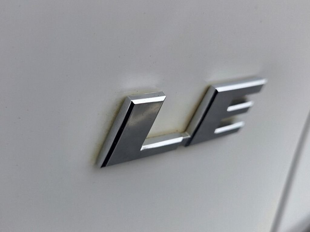 Used 2024 Toyota RAV4 LE FWD image 14