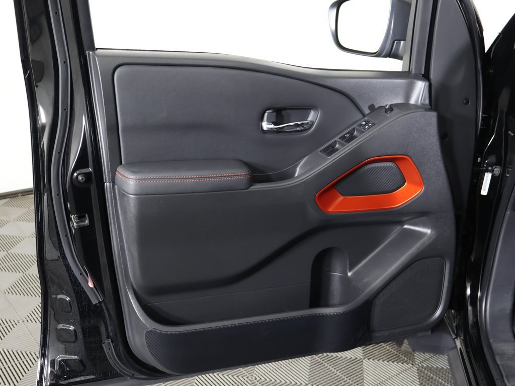 Used 2022 Nissan Frontier PRO-4X w/ Technology Package image 21