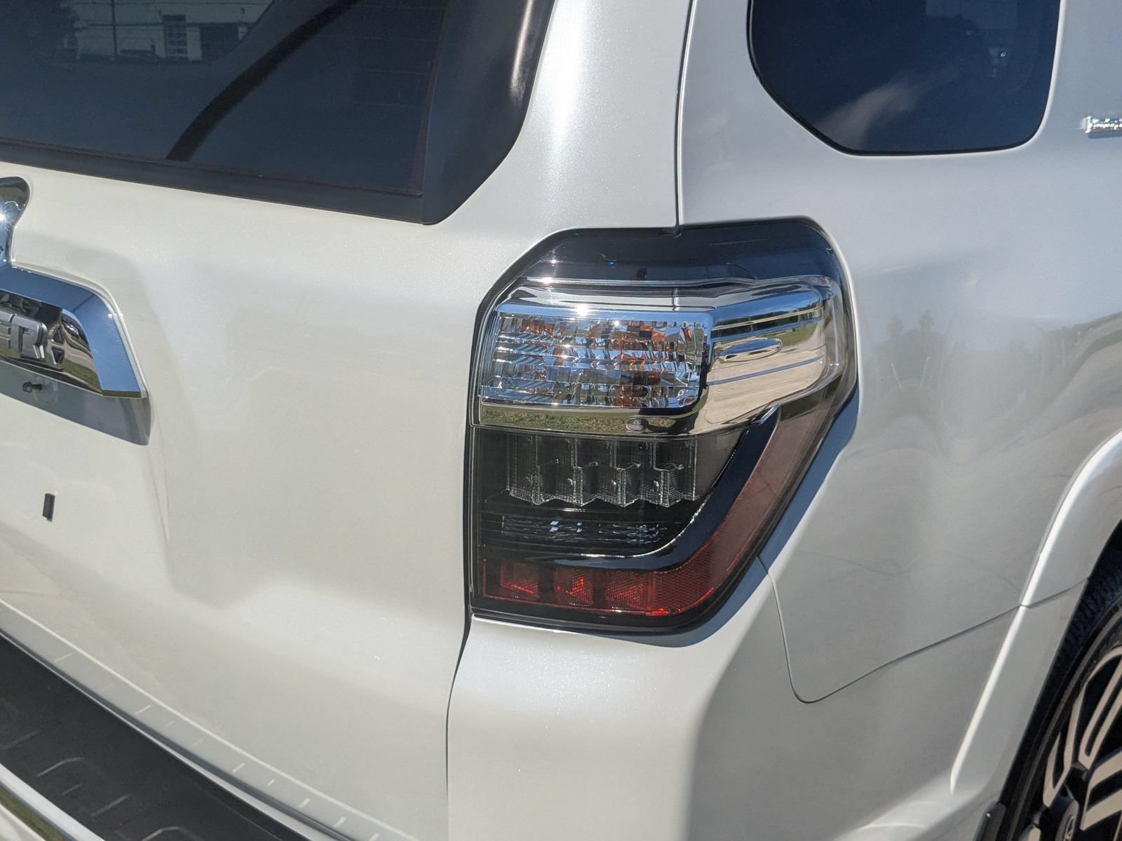 Used 2024 Toyota 4Runner Limited AWD/4WD image 37