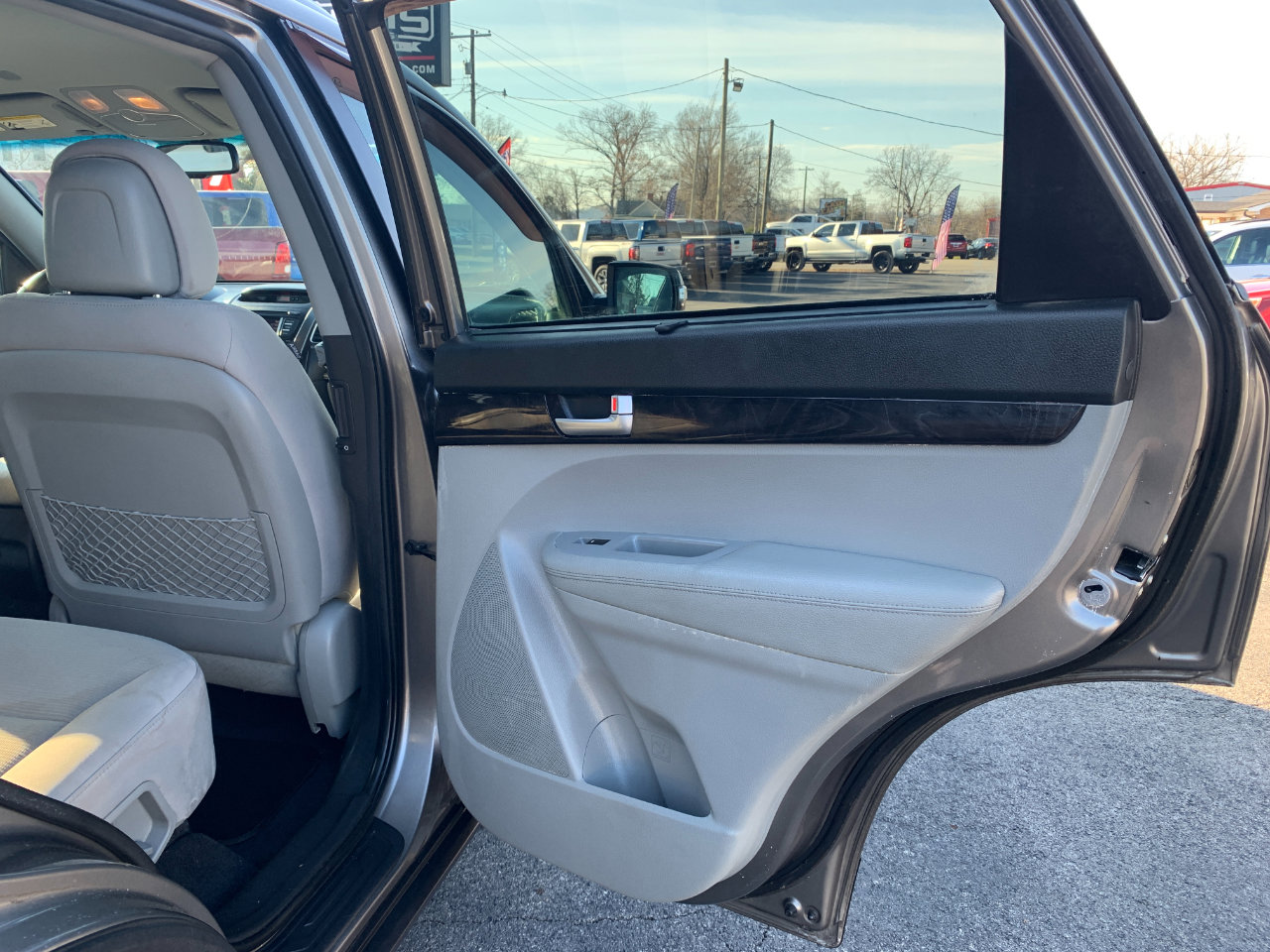 Used 2014 Kia Sorento LX image 28