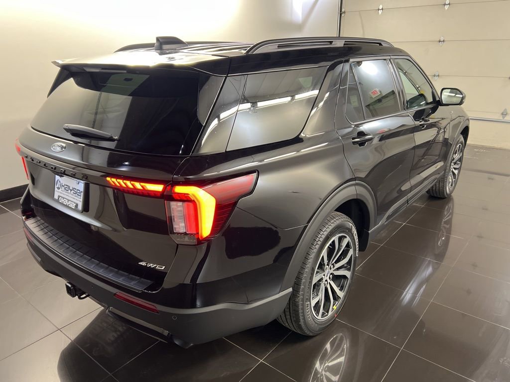 New 2026 Ford Explorer ST-Line image 6