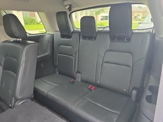 Used 2023 Nissan Pathfinder SL FWD image 6