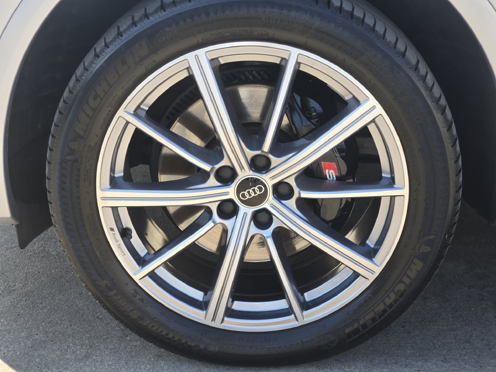 Certified 2023 Audi SQ5 Premium Plus w/ Premium Plus Package AWD/4WD image 15