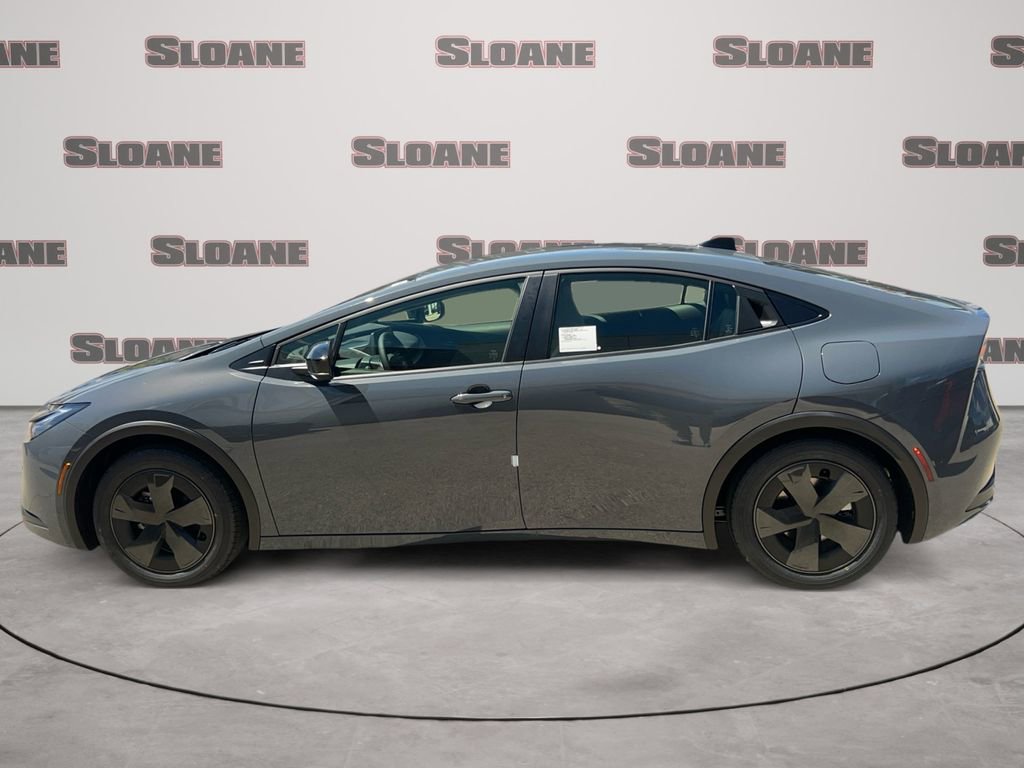 New 2026 Toyota Prius LE FWD image 2