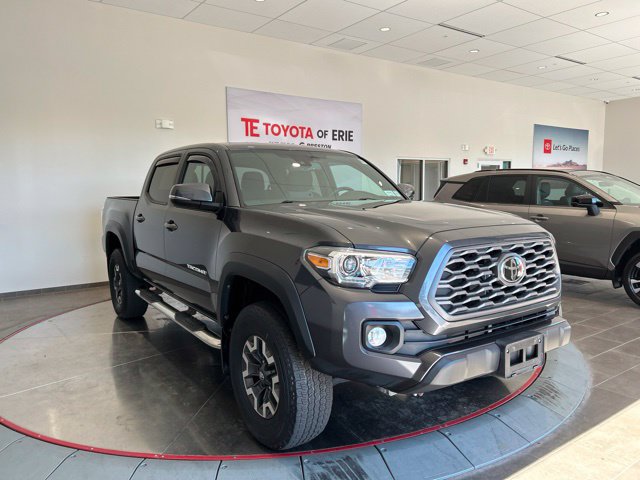 Used 2020 Toyota Tacoma TRD Off-Road AWD/4WD image 1
