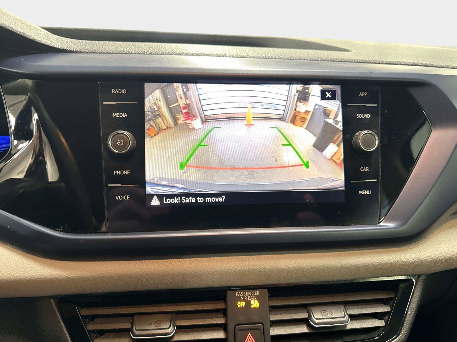 Certified 2022 Volkswagen Taos SE w/ IQ.Drive SE Package image 26