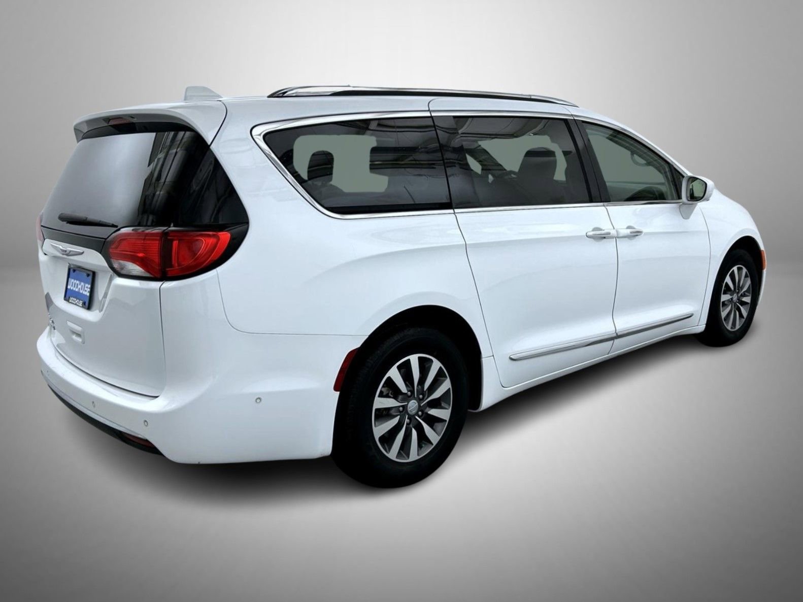 Used 2020 Chrysler Pacifica Touring-L Plus FWD image 5