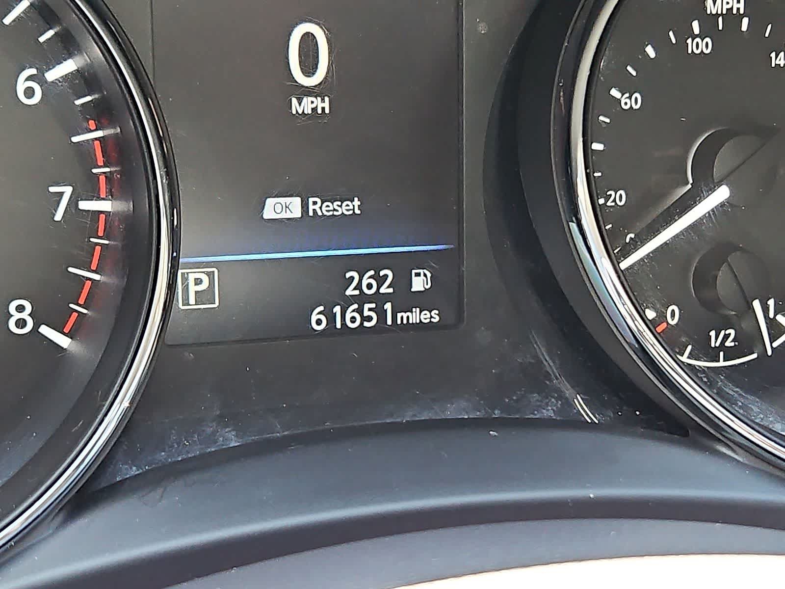 Used 2018 Nissan Rogue SV w/ Premium Package FWD image 18