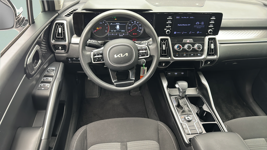 Used 2022 Kia Sorento LX AWD/4WD image 11