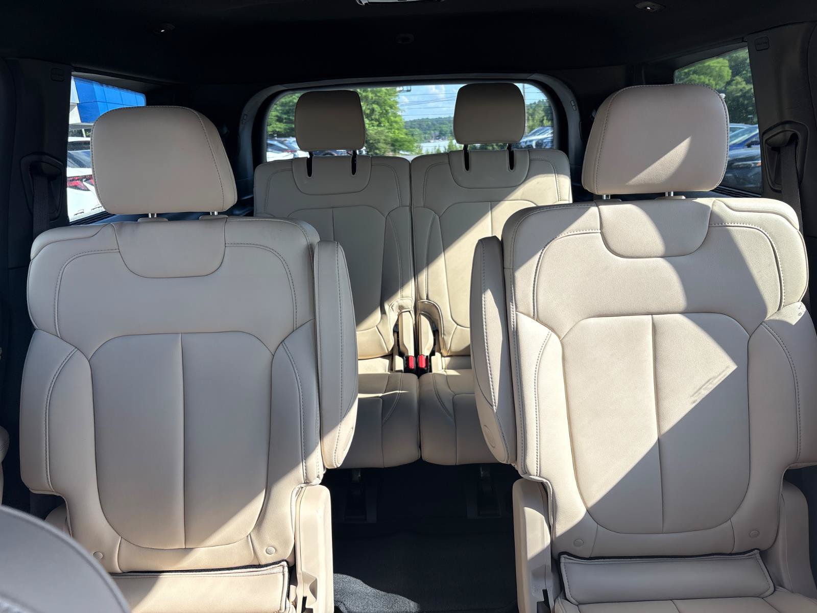 Used 2023 Jeep Grand Cherokee L Limited AWD/4WD image 21