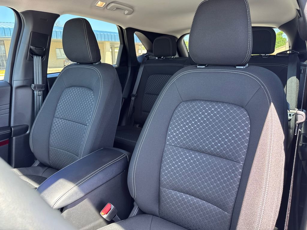 Used 2025 Ford Escape Active w/ Tech Pack #1 FWD image 12