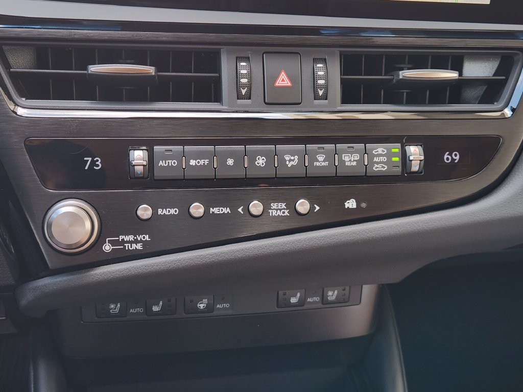 Used 2025 Lexus ES 350 w/ Premium Package FWD image 18