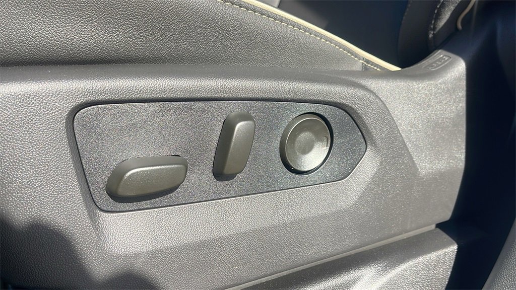 New 2026 GMC Yukon XL Elevation image 11