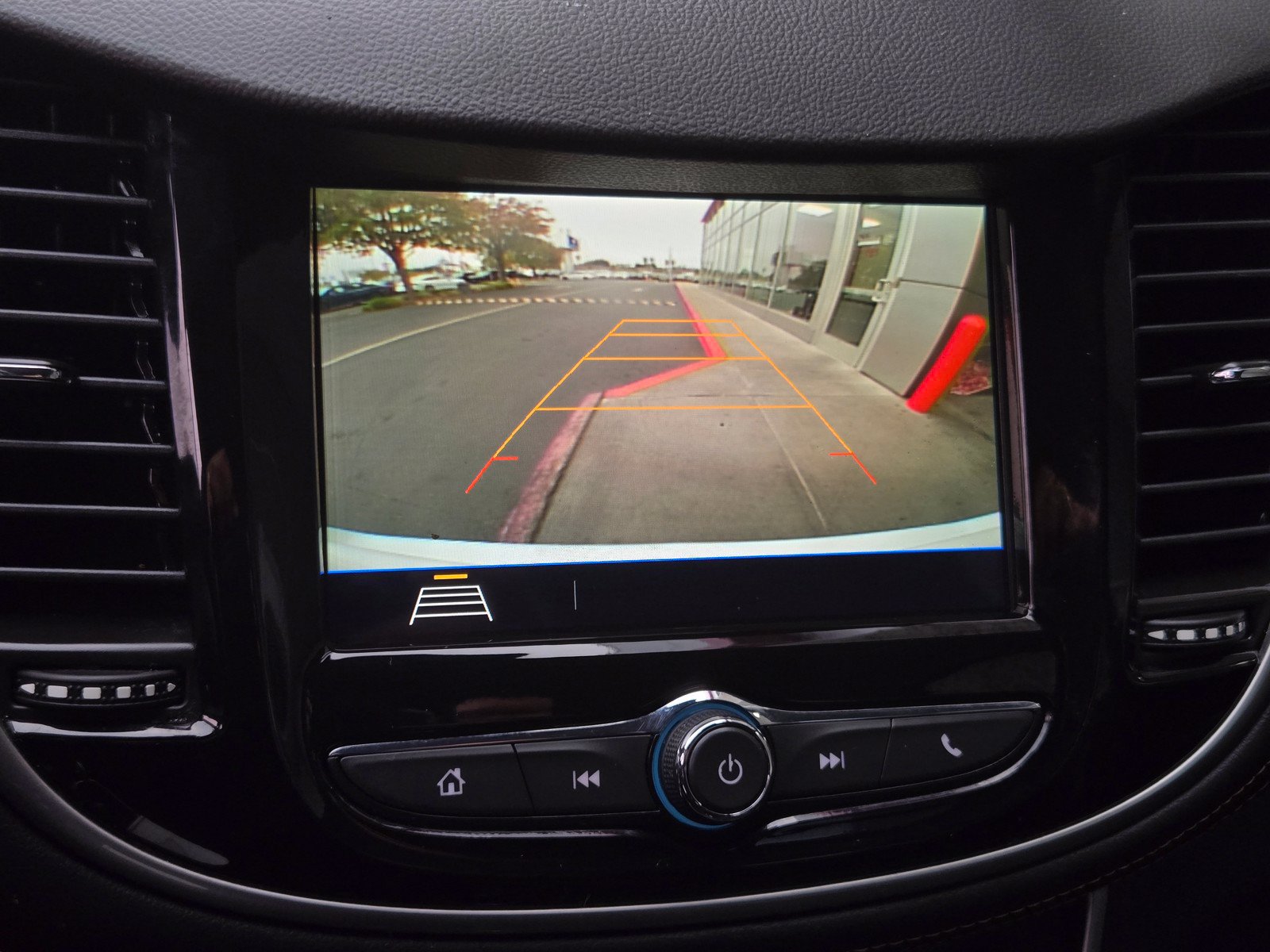 Used 2018 Chevrolet Trax LS FWD image 14