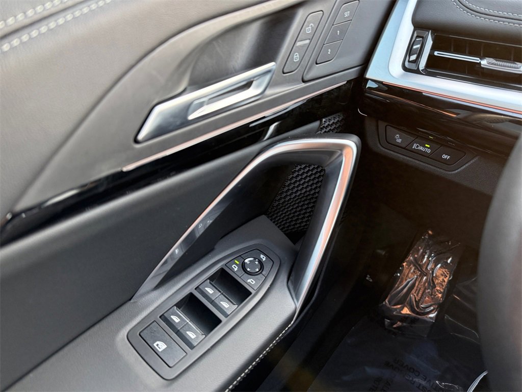 Certified 2025 BMW X1 xDrive28i w/ Convenience Package image 29