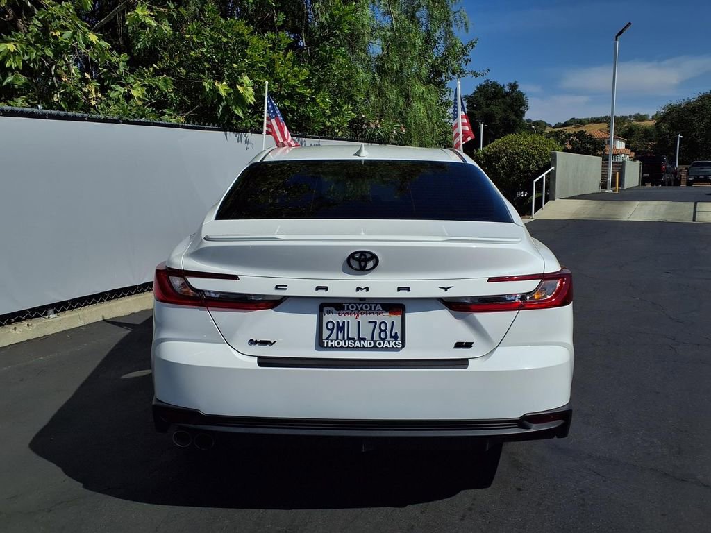 Certified 2025 Toyota Camry SE w/ Convenience Package image 7
