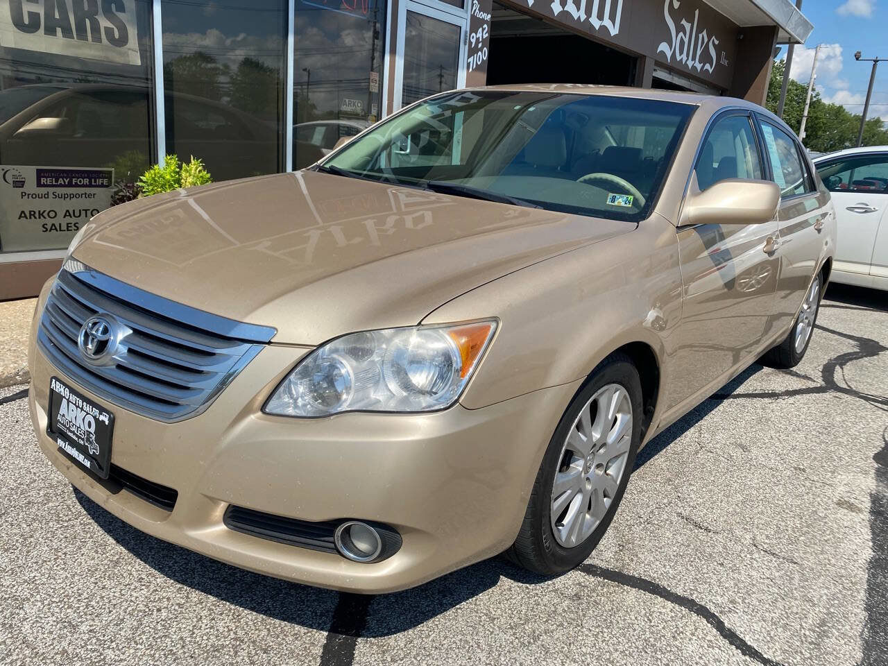 Used 2010 Toyota Avalon XLS