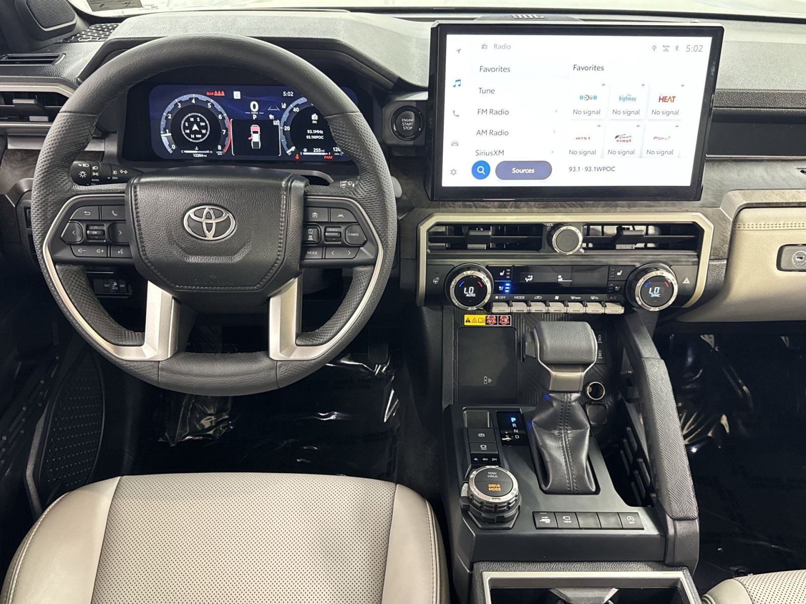Used 2024 Toyota Tacoma Limited AWD/4WD image 35