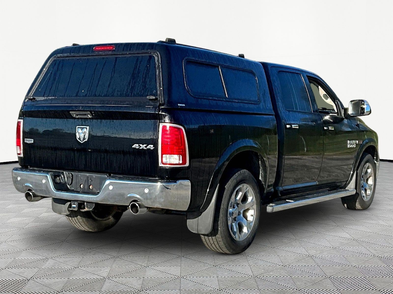 Used 2015 RAM 1500 Laramie w/ Convenience Group AWD/4WD image 13