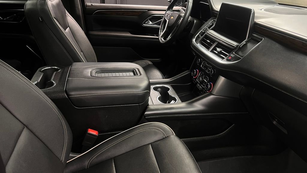 Used 2023 Chevrolet Tahoe Premier w/ Premium Package AWD/4WD image 5