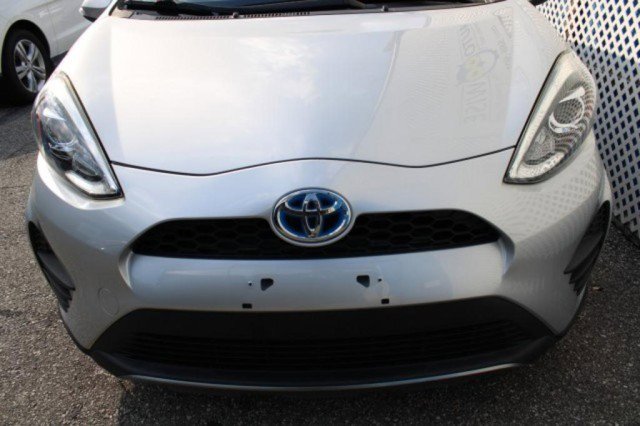 Used 2018 Toyota Prius C One image 34