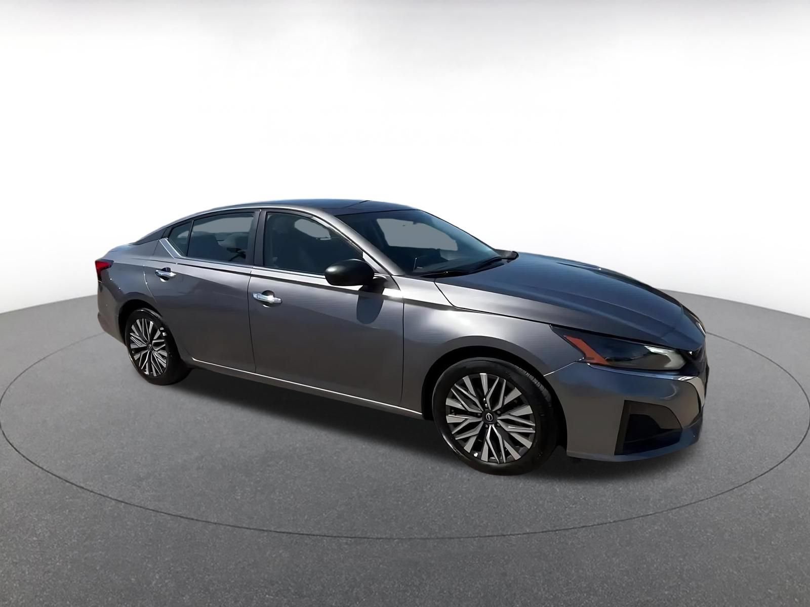 Used 2025 Nissan Altima 2.5 SV FWD video 2