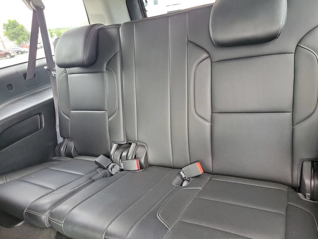 Used 2018 Chevrolet Suburban Premier AWD/4WD image 13