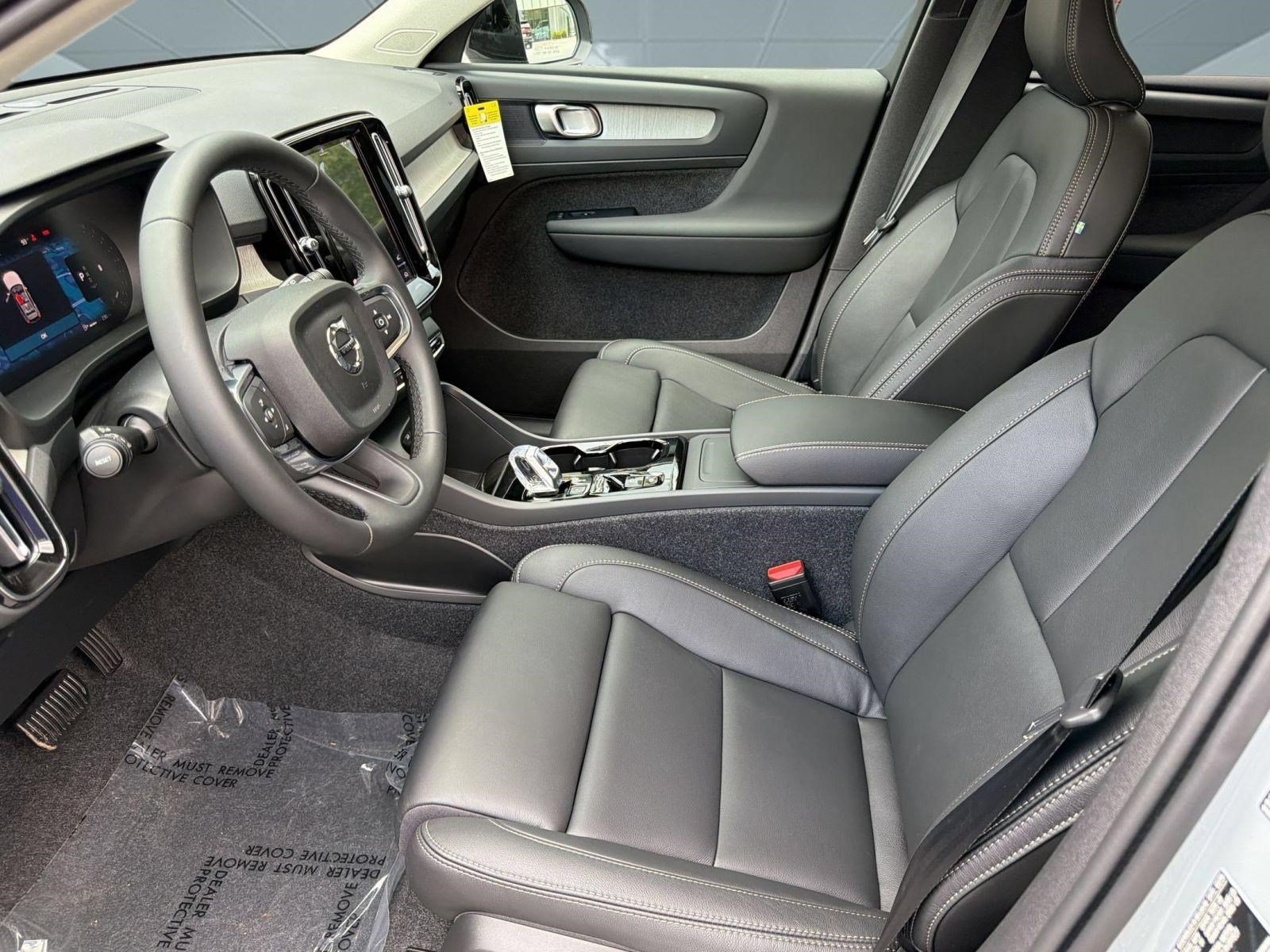New 2026 Volvo XC40 B5 Plus w/ Protection Package Premier AWD/4WD image 5