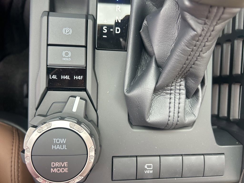 New 2026 Toyota 4Runner Limited AWD/4WD image 16