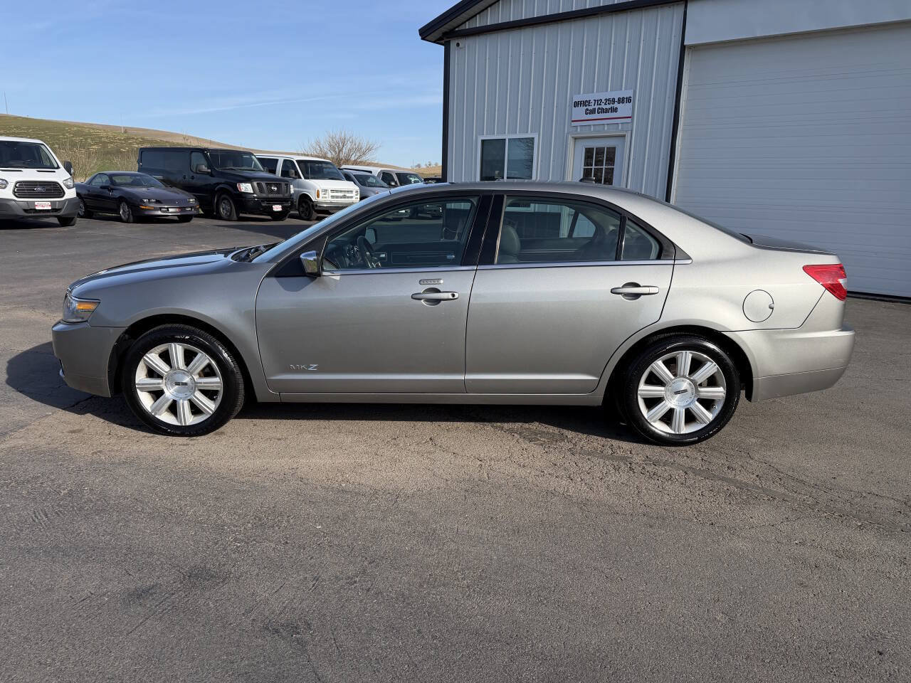 Used 2008 Lincoln MKZ AWD image 2