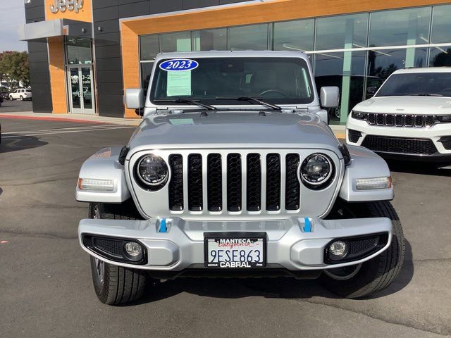 Used 2023 Jeep Wrangler Unlimited Sahara AWD/4WD image 4