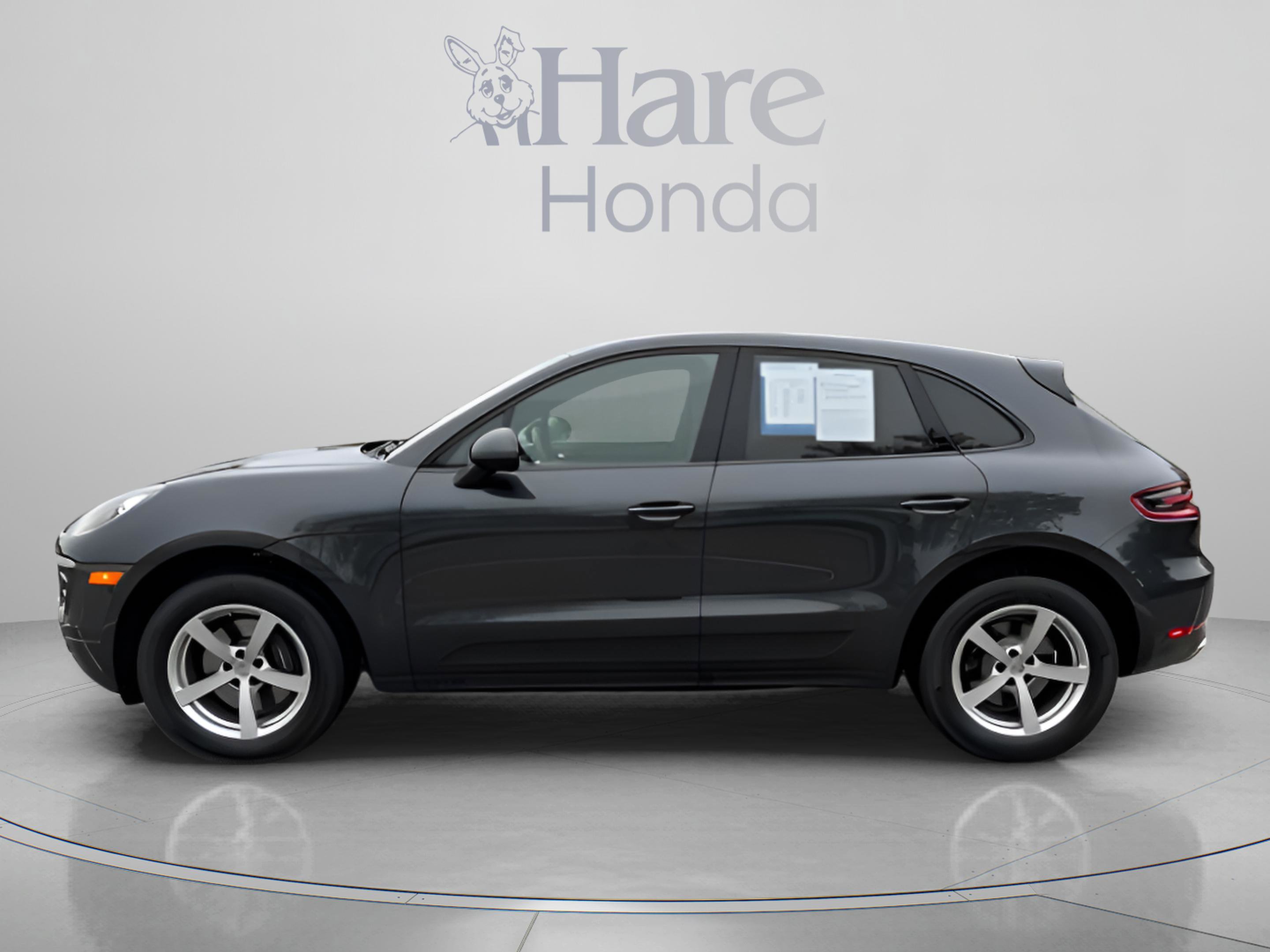 Used 2018 Porsche Macan AWD/4WD image 2