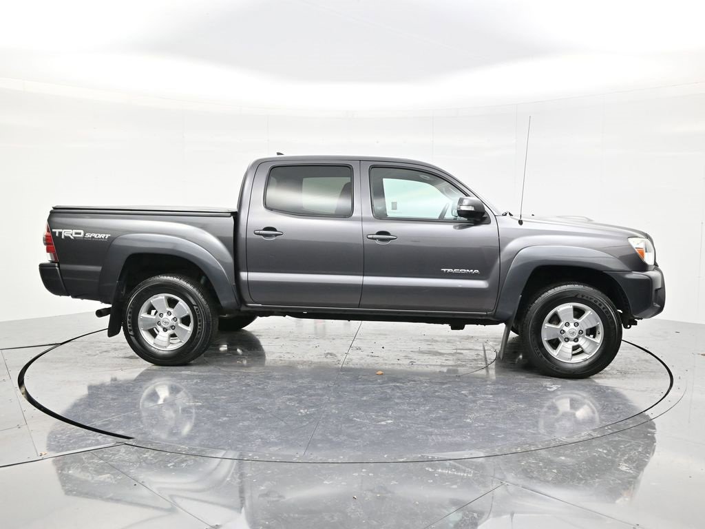 Used 2015 Toyota Tacoma Base image 4