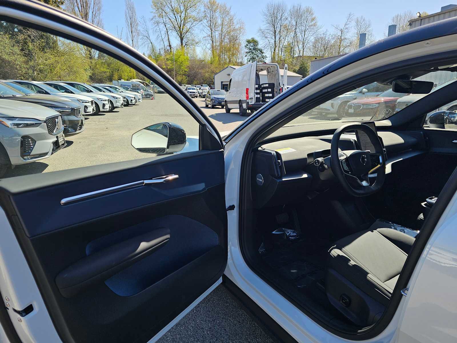 New 2026 Volvo EX30 Plus w/ Climate Package image 21