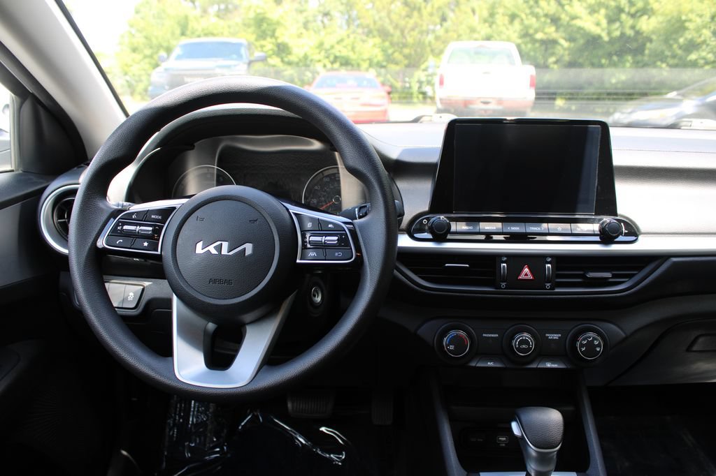 Used 2023 Kia Forte LXS FWD image 15