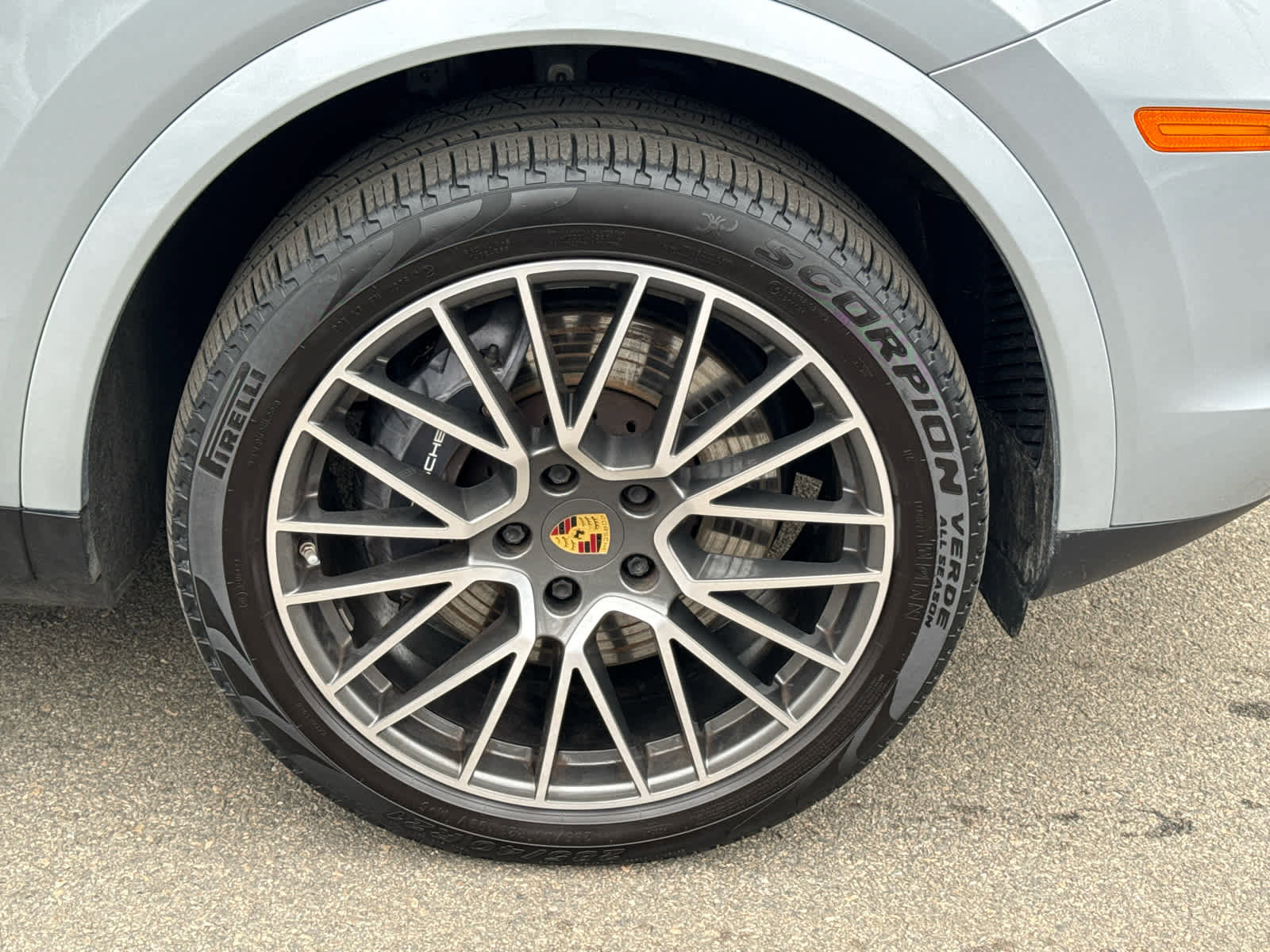 Used 2021 Porsche Cayenne image 9