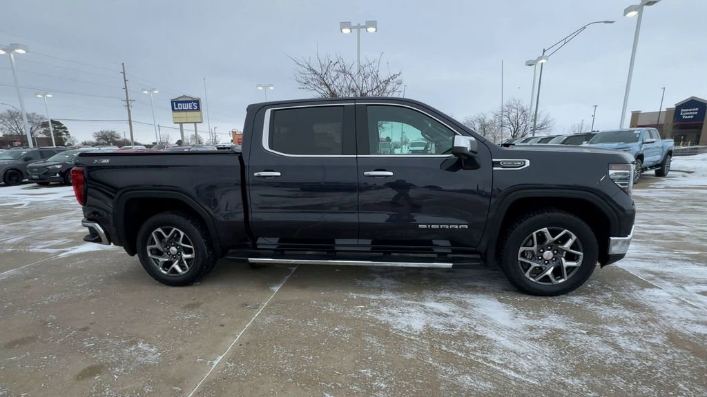 Used 2022 GMC Sierra 1500 SLT w/ SLT Premium Plus Package image 9