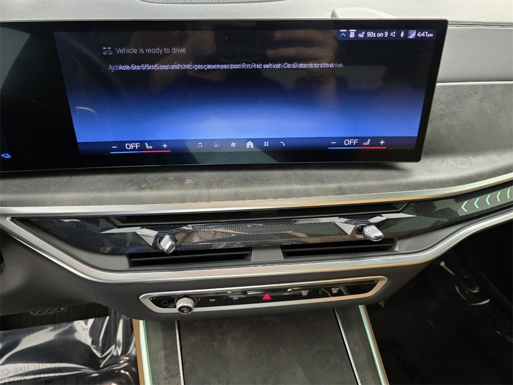 Used 2025 BMW X5 xDrive50e w/ Parking Assistance Package image 23