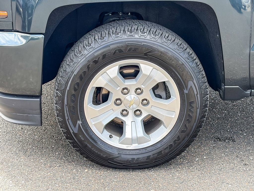 Used 2018 Chevrolet Silverado 1500 LT w/ All Star Edition AWD/4WD image 15