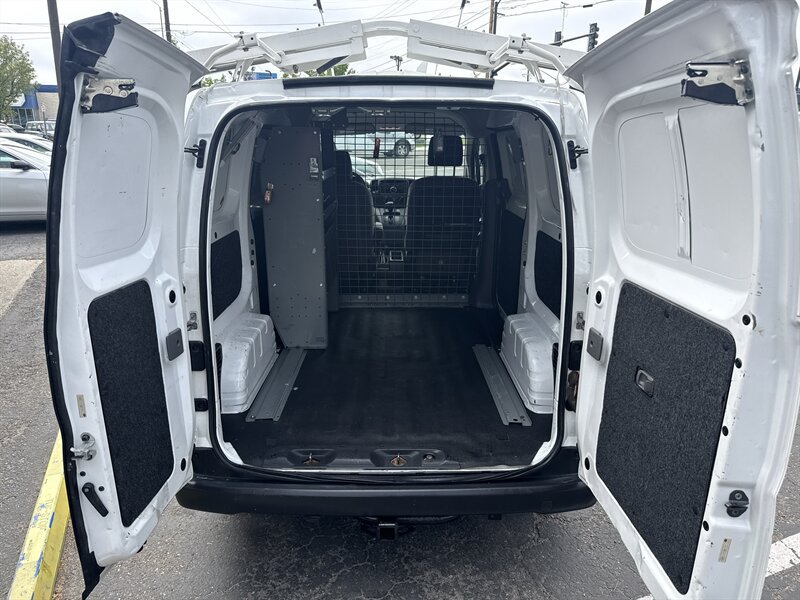 Used 2014 Nissan NV200 FWD image 19