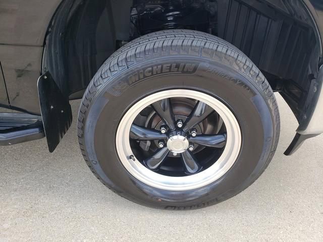 Used 2018 Nissan Titan SV AWD/4WD image 28