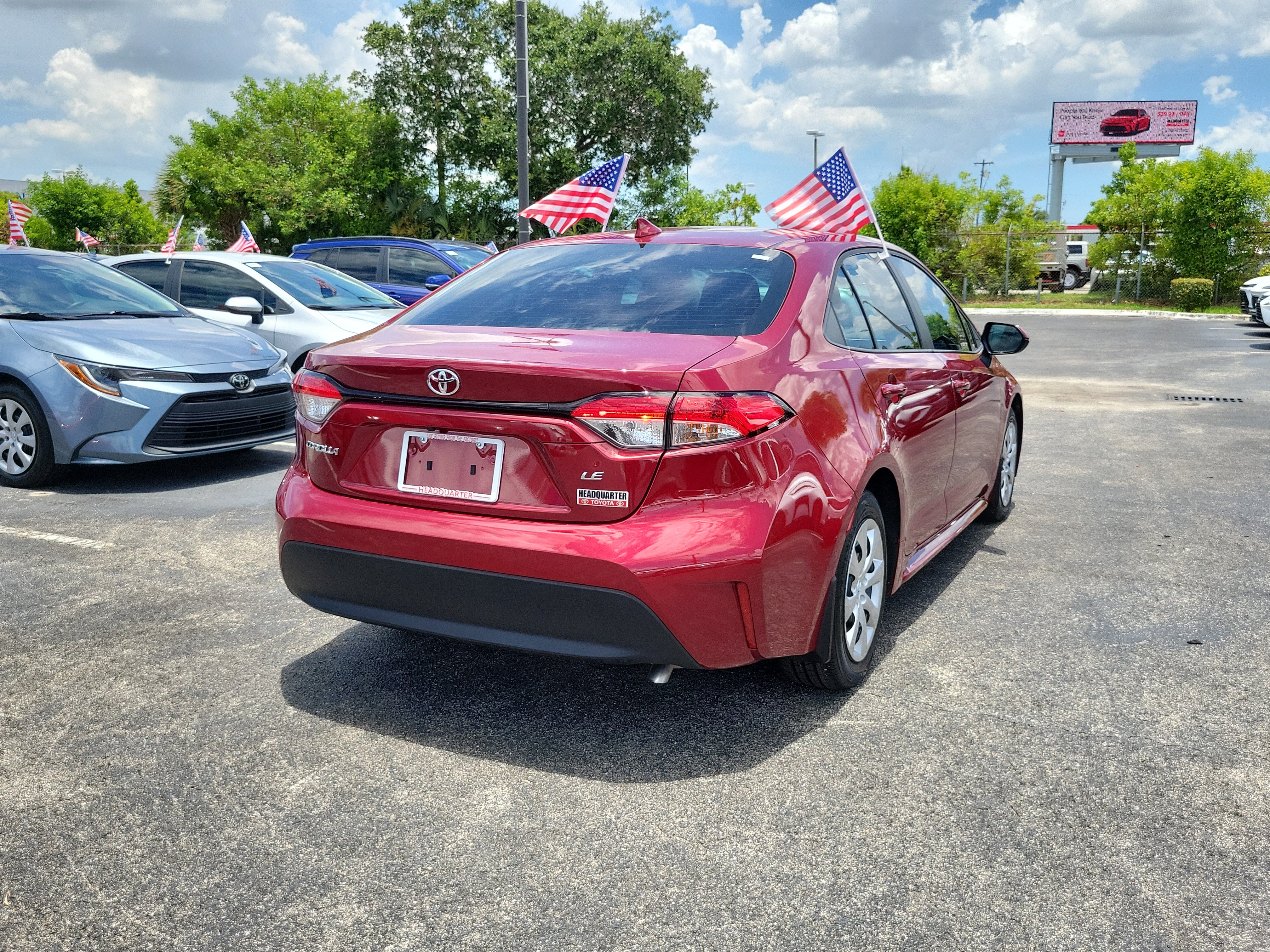 Used 2025 Toyota Corolla LE FWD image 11