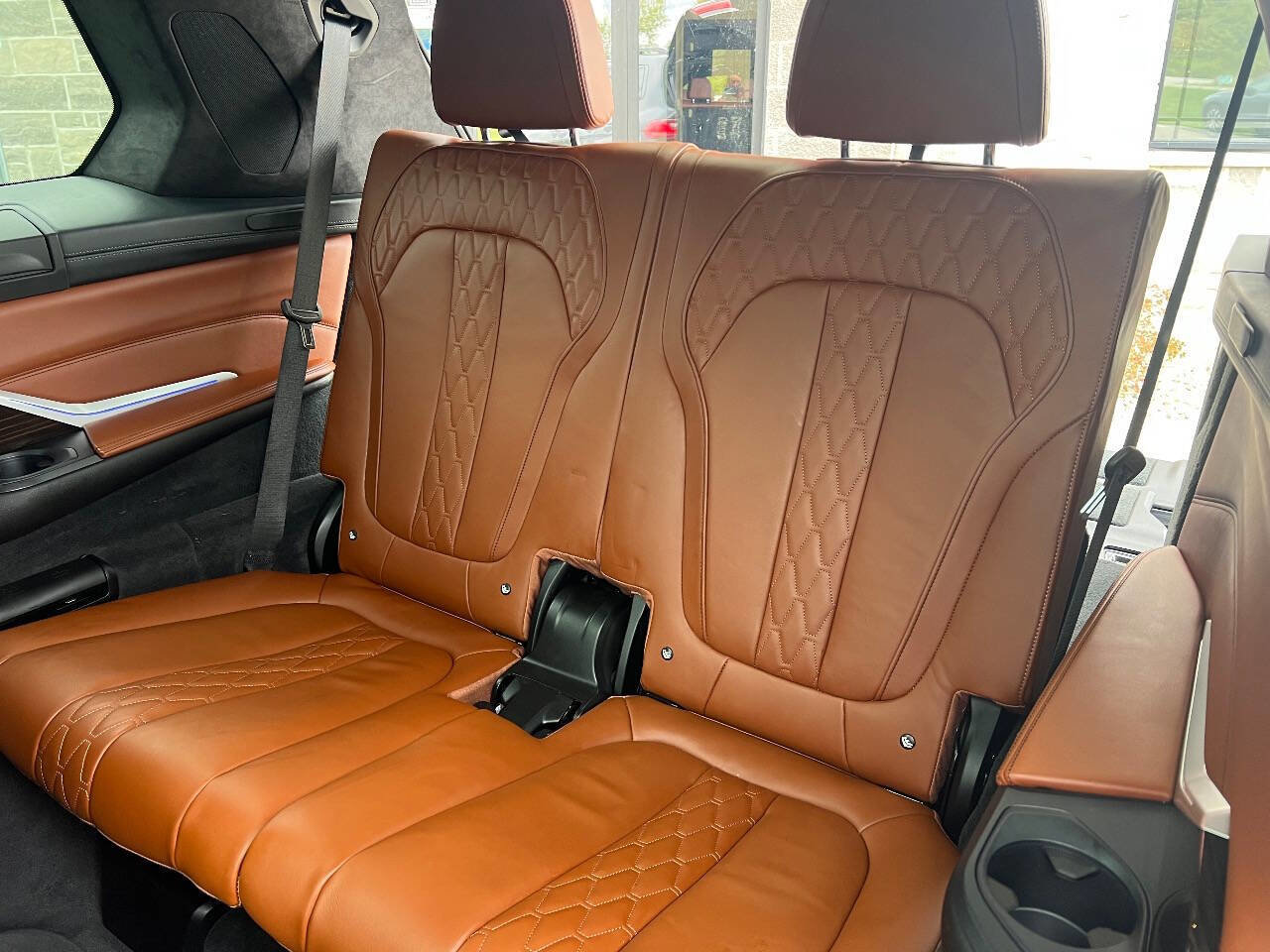 Used 2021 BMW X7 M50i w/ Executive Package image 32