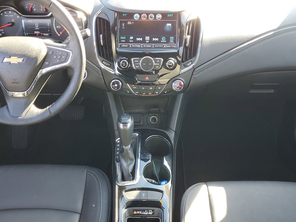 Used 2017 Chevrolet Cruze Premier image 25