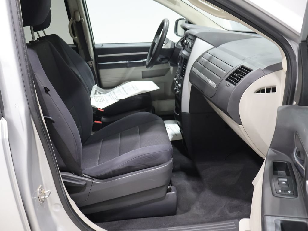 Used 2009 Dodge Grand Caravan SE w/ Climate Group FWD image 14