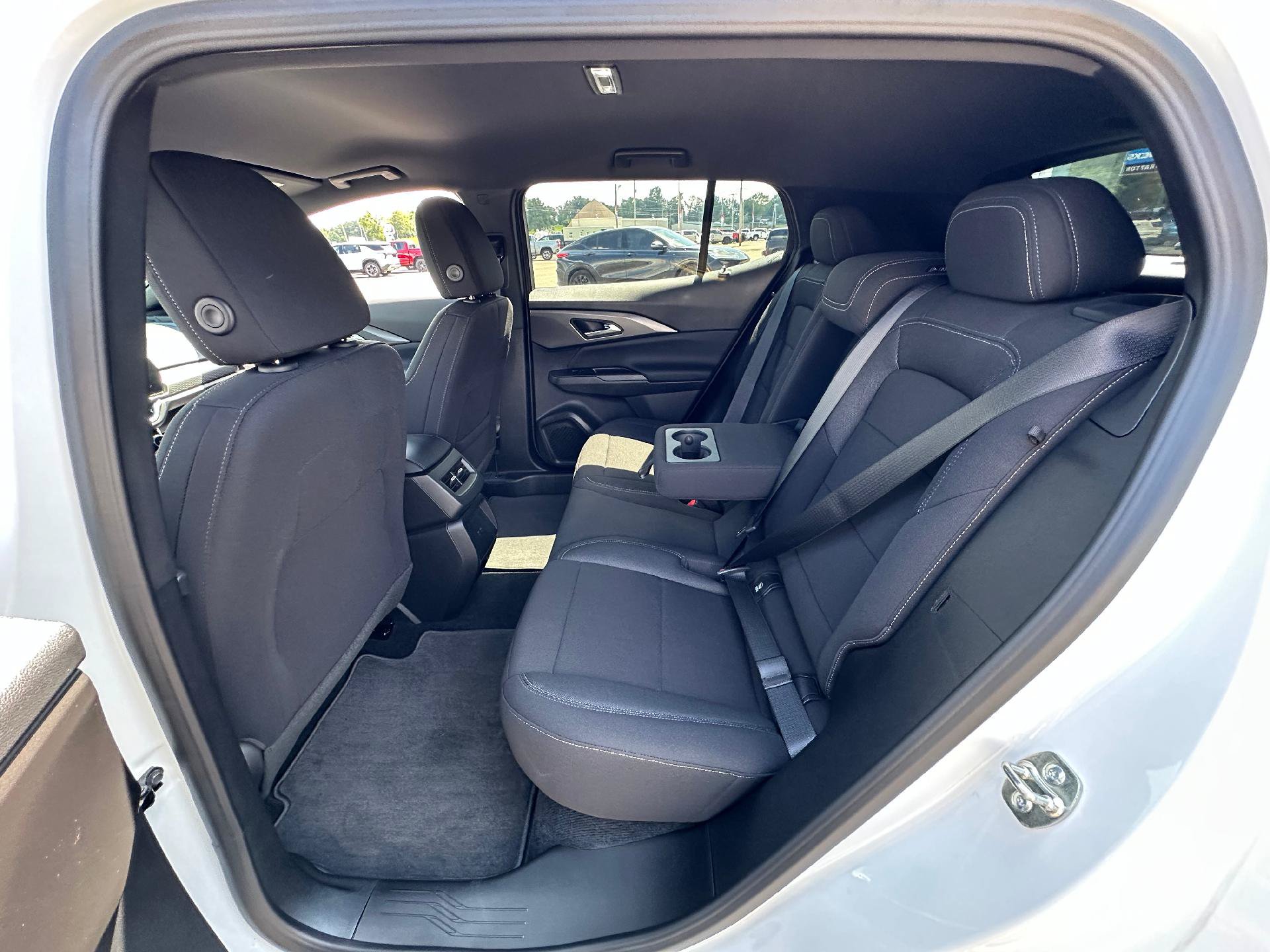 New 2026 Chevrolet Equinox EV LT w/ Comfort Package FWD image 19