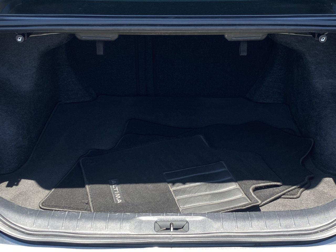 Certified 2023 Nissan Altima 2.5 SV FWD image 13